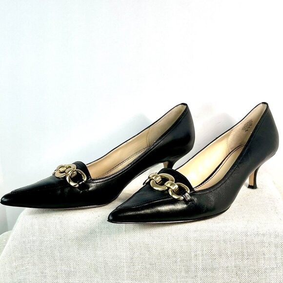 AK Anne Klein Black Pointed-Toe kitten heels with Elegant Gold Chain Size 9.5 - Picture 13 of 16